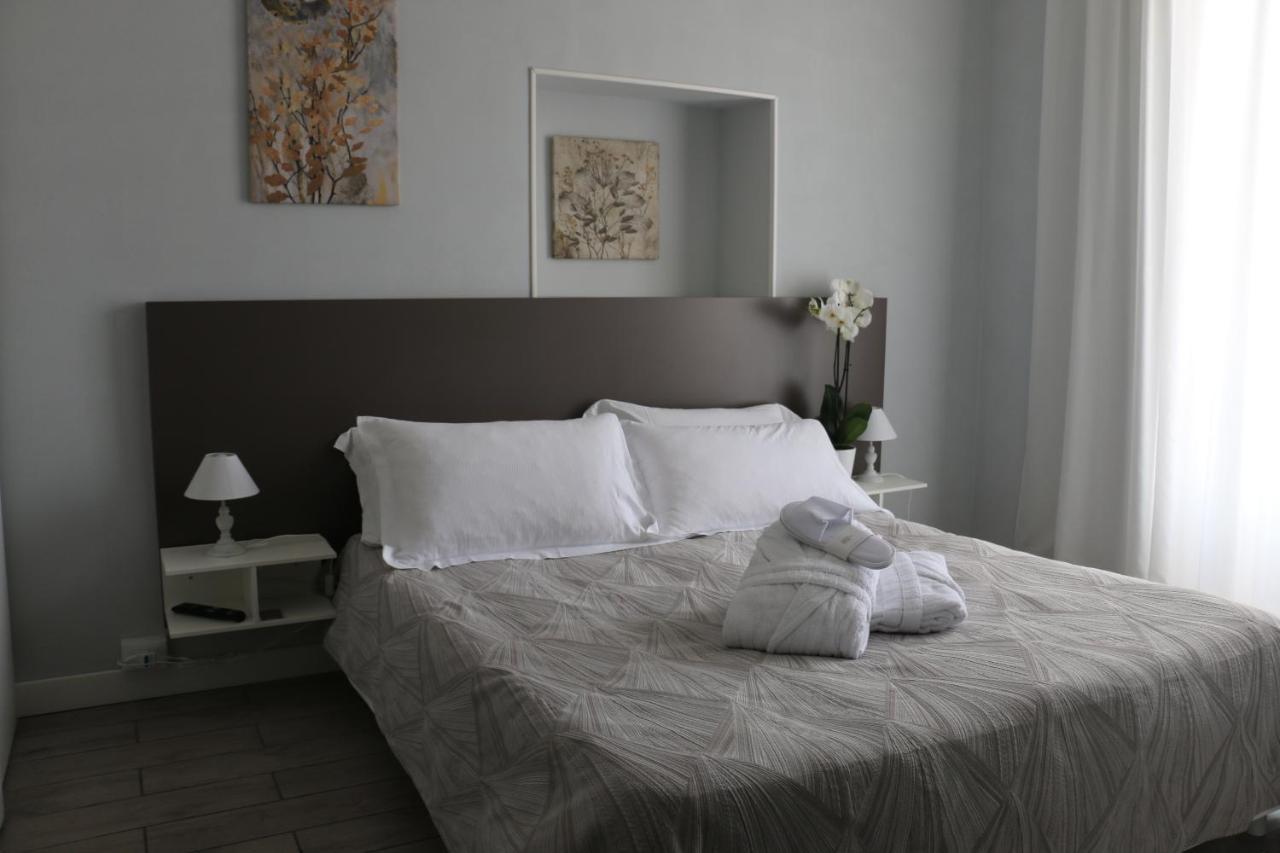 Hotel Regina Margherita Бордихера Екстериор снимка