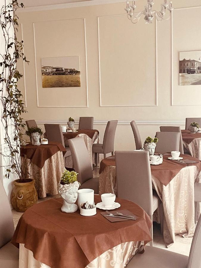 Hotel Regina Margherita Бордихера Екстериор снимка