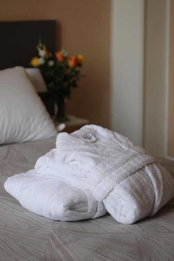 Hotel Regina Margherita Бордихера Екстериор снимка
