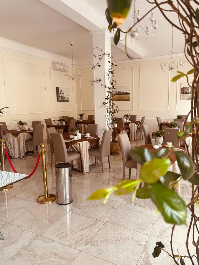 Hotel Regina Margherita Бордихера Екстериор снимка